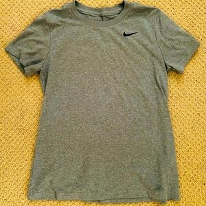 NIKE T-SHIRT
